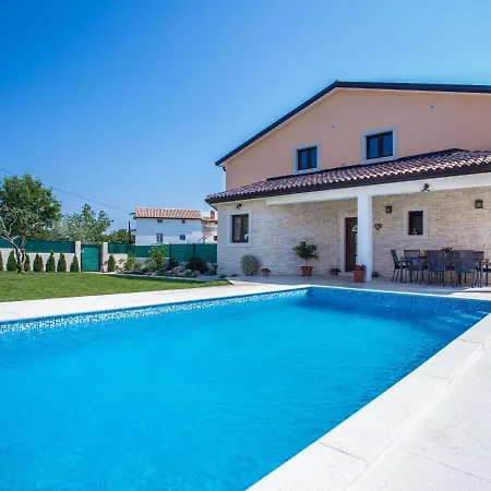 In With Private Pool *